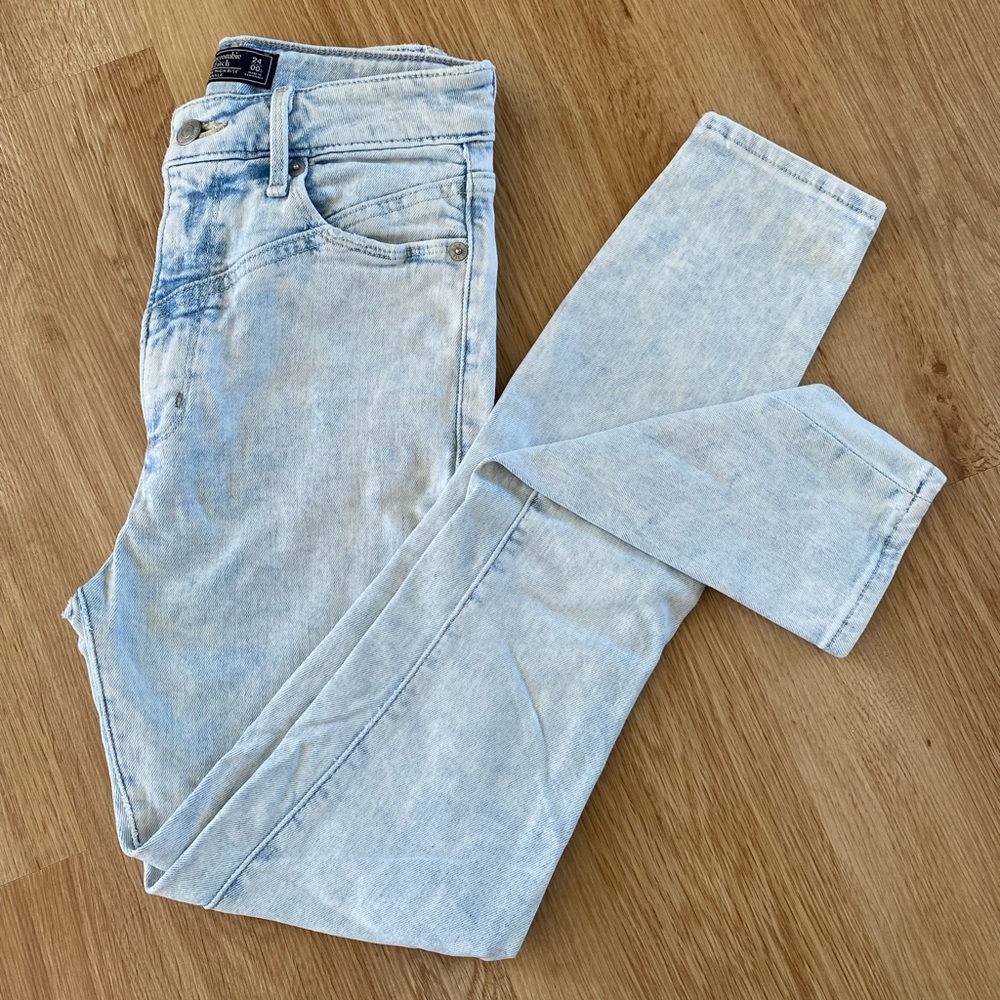 Abercrombie & Fitch Simone High Rise Ankle